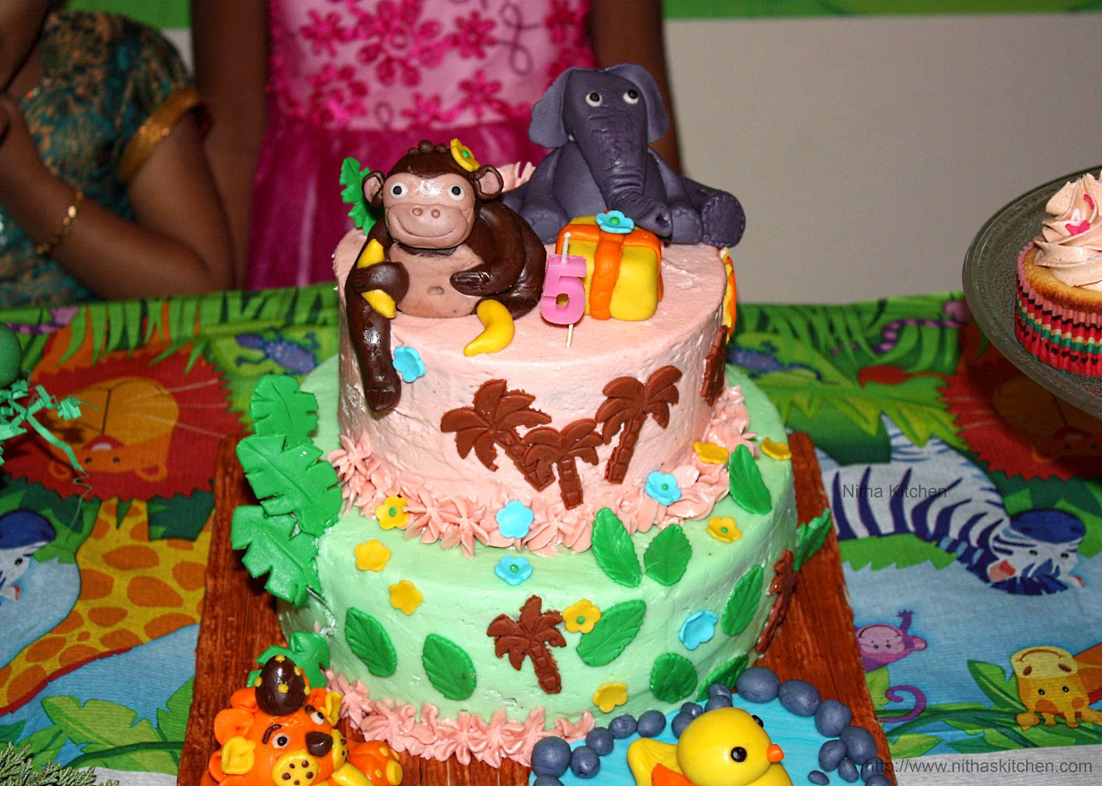Jungle Themed Birthday Cake - Decorated Cake by Creative - CakesDecor